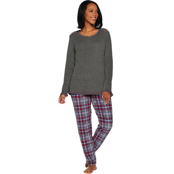 Cuddl Duds Other - Cuddl Duds Fleecewear Stretch Novelty Pajama Set Cuddl Duds Other - Cuddl Duds Fleecewear Stretch Novelty Pajama Set